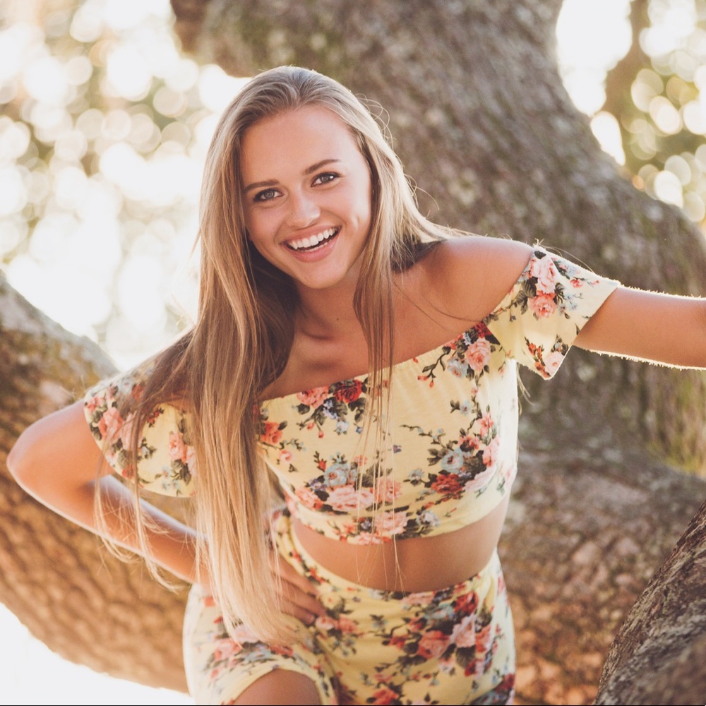 Meet your Posher, Chloe